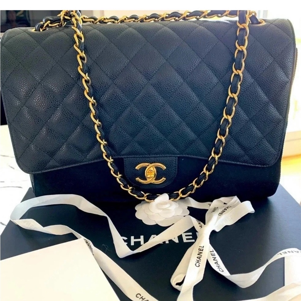 Chanel Black Caviar Maxi 2019. Pristine condition. Full inclusion